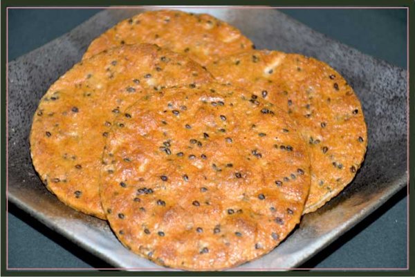 画像3: 湘南せんべい(胡麻大丸パック) (3)